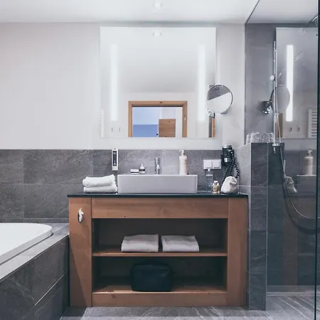 Pur & Aparthotel
