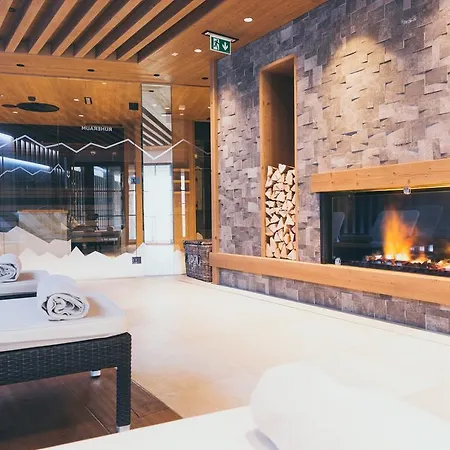 Pur & Aparthotel Lermoos