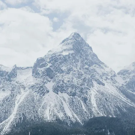 Apart Otel Pur & Lermoos