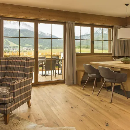 Pur & Apart Otel Lermoos