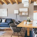 Aparthotel Pur & 4*