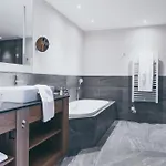 Pur & Apartahotel 4*