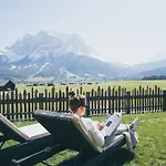 Aparthotel Pur &