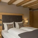 Apartahotel Pur & 4*