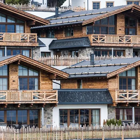 Pur & Aparthotel Lermoos