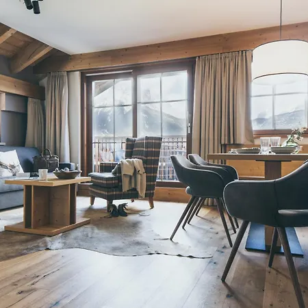 Apartmanhotel Pur & 4*